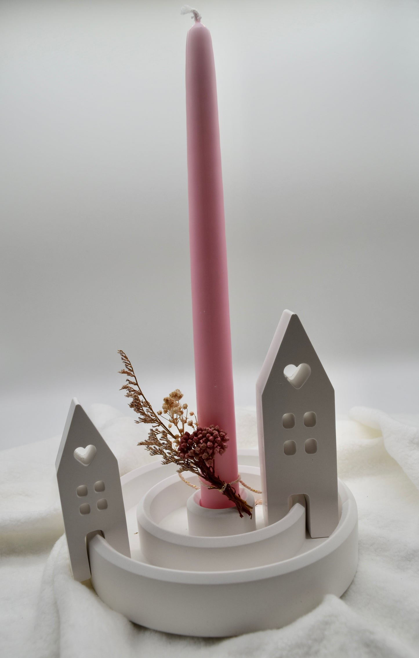 Kerzenhalter mit Trockenblumen & Häuschen-Deko