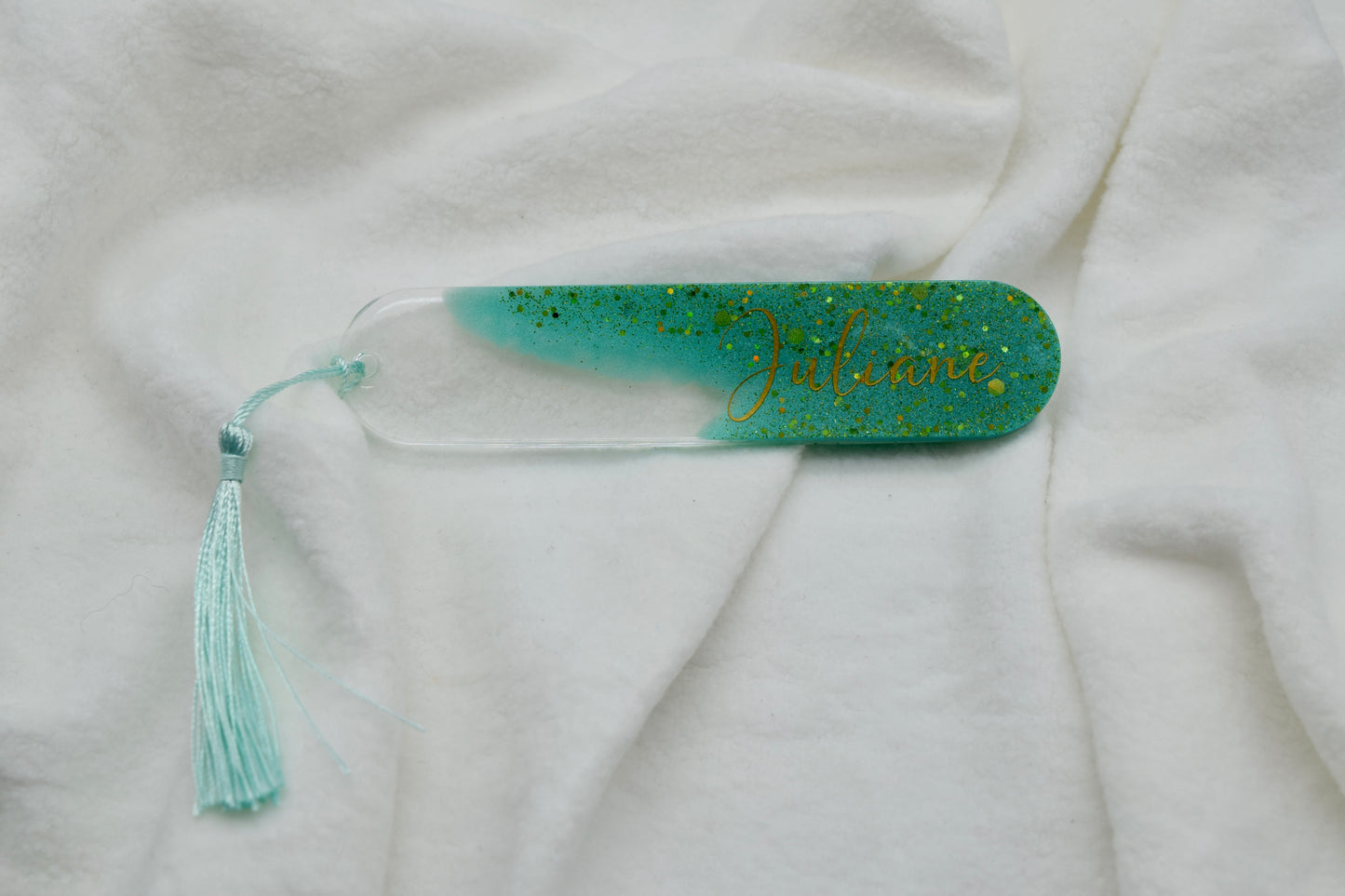 Personalisierbares Lesezeichen – Glitzer Türkis mit Namen personalisierbar – Handgegossen