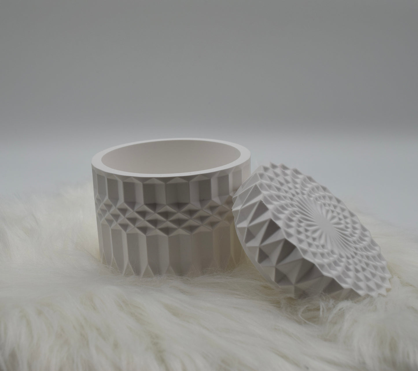 Handgemachte Dose mit Deckel – Schmuck- & Vorratsdose aus Gießpulver – Skandinavisches Design