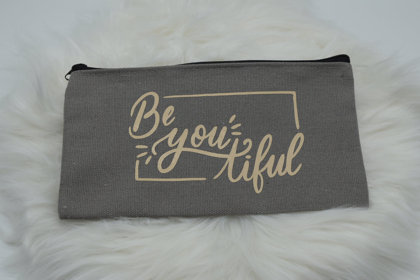 Kosmetiktasche „Be-you-tiful“ – Handgefertigte Schminktasche in Grau & Gold – Perfektes Geschenk