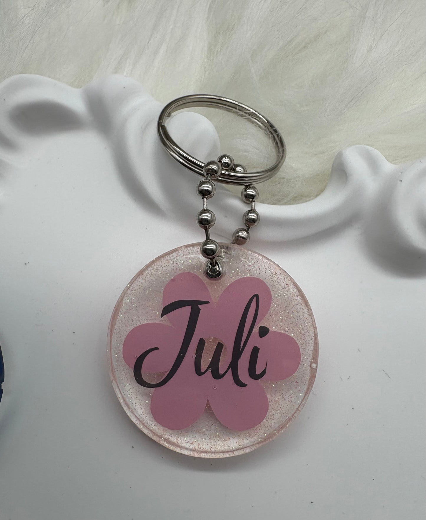 Personalisierter Schlüsselanhänger aus Resin – mit Wunschname & Design (Herz, Blume, Farbklecks)