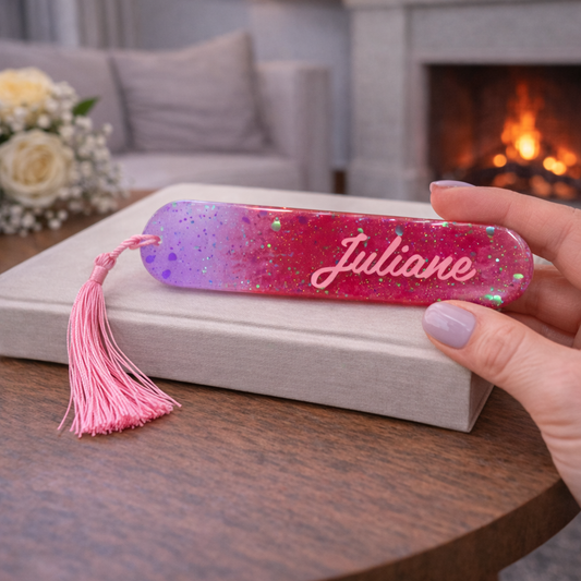 Glitzer-Lesezeichen mit Wunschname – personalisiert & handgemacht