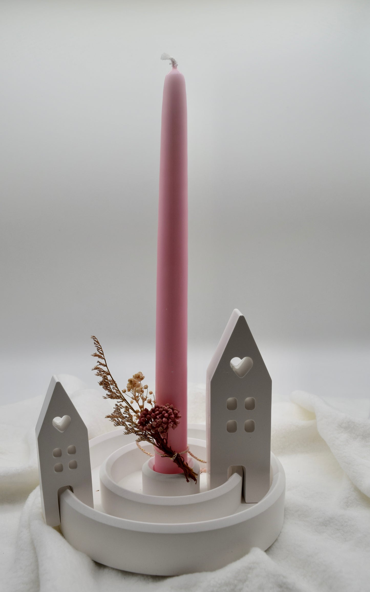 Kerzenhalter mit Trockenblumen & Häuschen-Deko