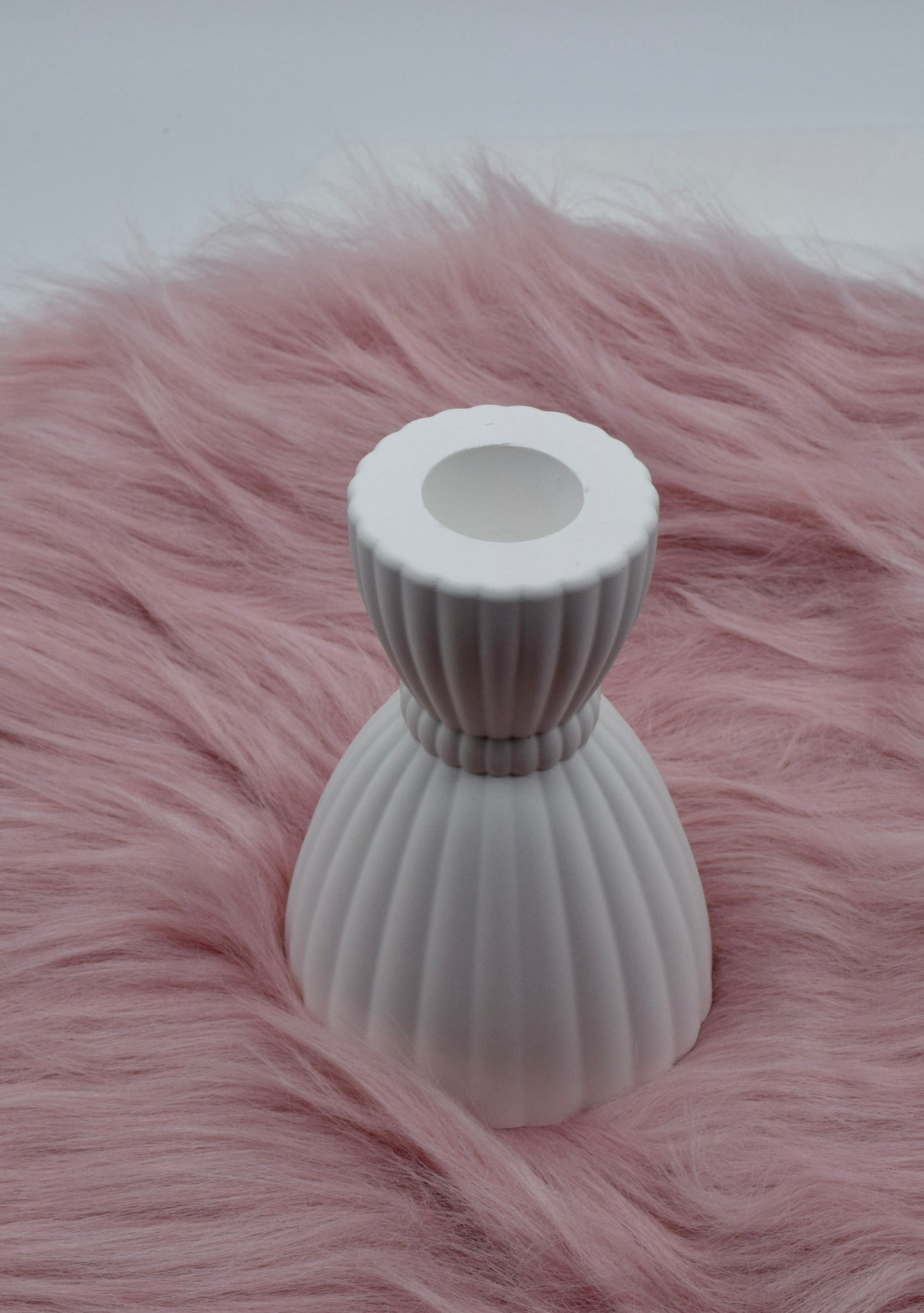 Handgemachter Kerzenständer aus Gießpulver | Boho-Tischdeko | optional mit Kerze | Unikat