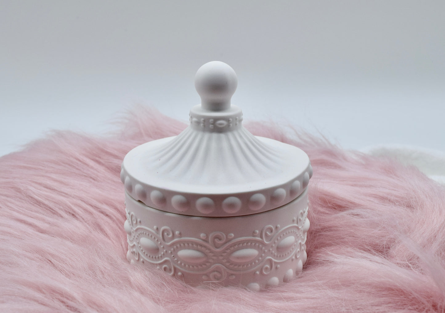 Schmuckdose, Vorratsdose, Dekodose, Vintage Dose, Schmuckschale, handgemacht, Badezimmer Deko, Aufbewahrung, Geschenkidee, Jesmonite, Gießpulver, Dose mit Deckel, kleine Schale