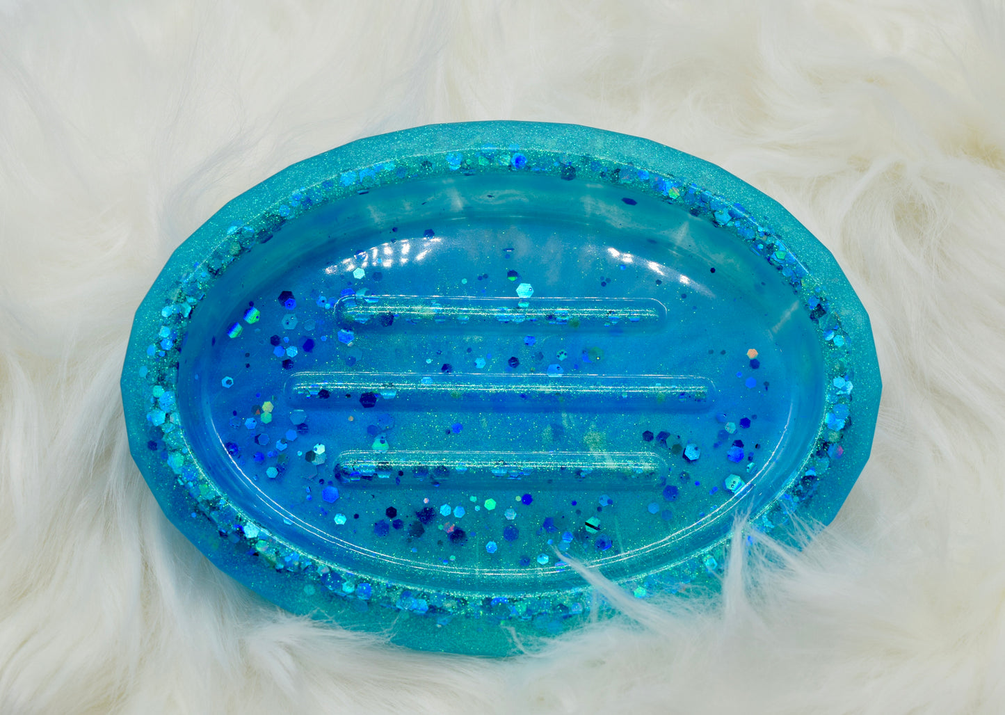 Seifenschale aus Epoxidharz – handgemachte Seifenablage mit Glitzer in Blau & Türkis