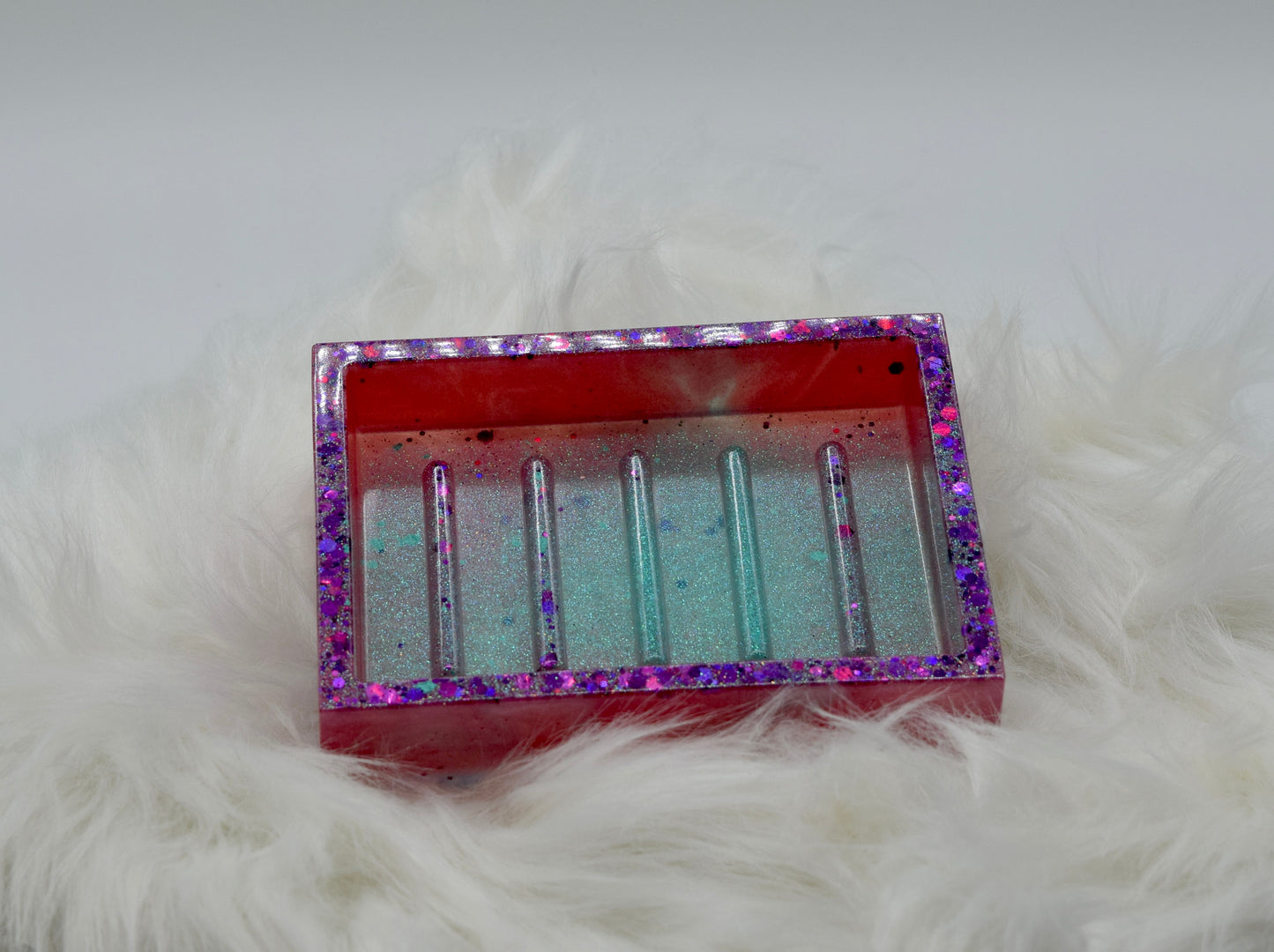 Seifenschale aus Epoxidharz – handgemachte Seifenablage mit Glitzer in Rosa & Türkis