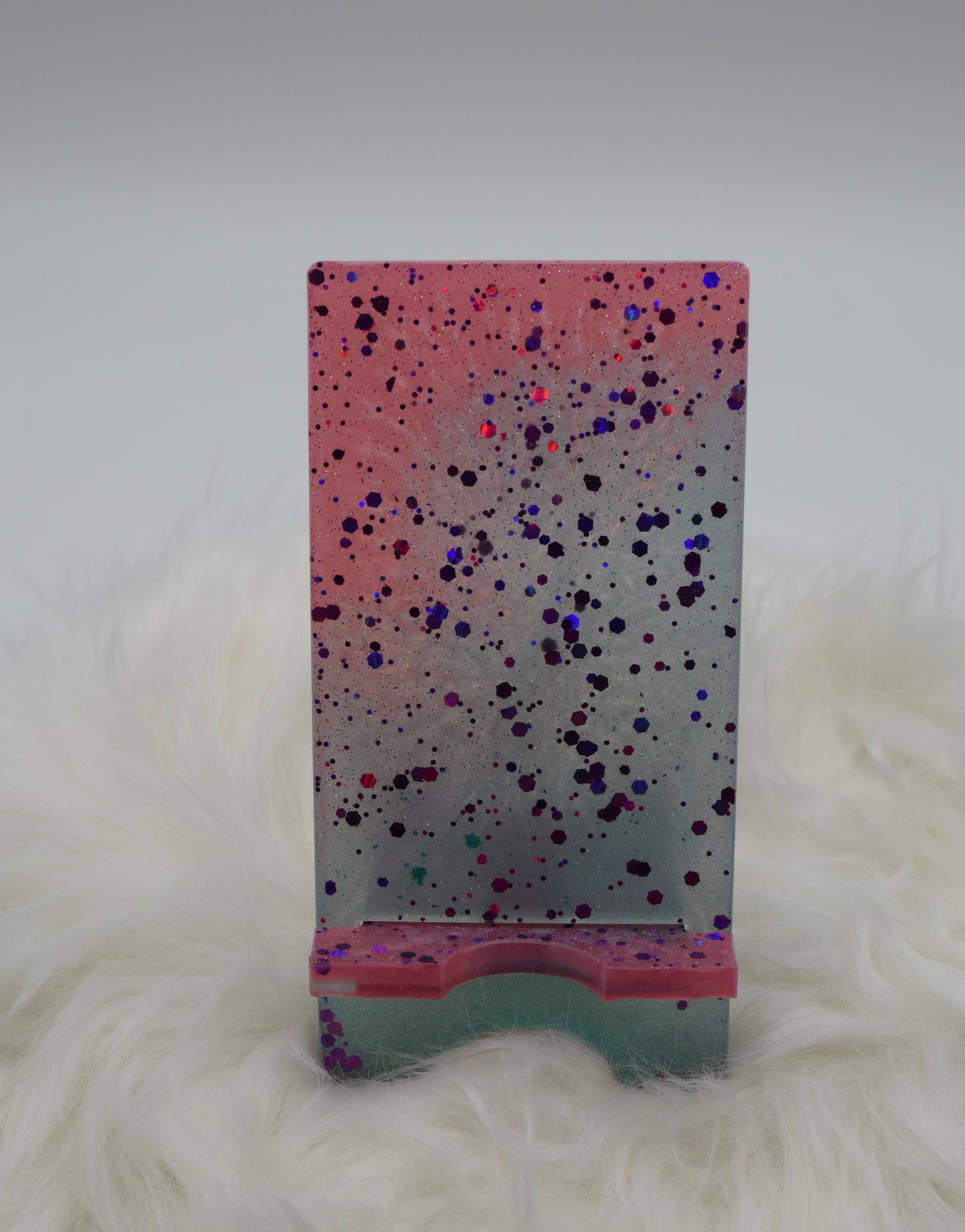 Handgemachter Handyhalter aus Epoxidharz mit Glitzer – Resin Phone Stand