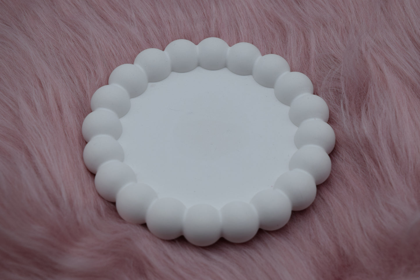 Runder Bubble Dekoteller aus Gießpulver – Schmuckablage & Tablett