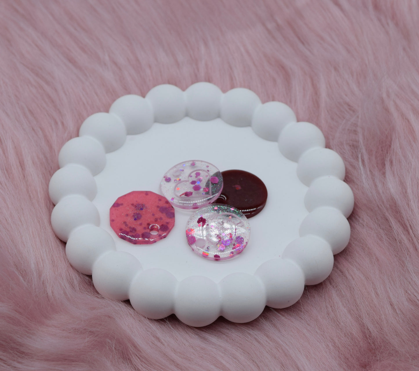 Runder Bubble Dekoteller aus Gießpulver – Schmuckablage & Tablett