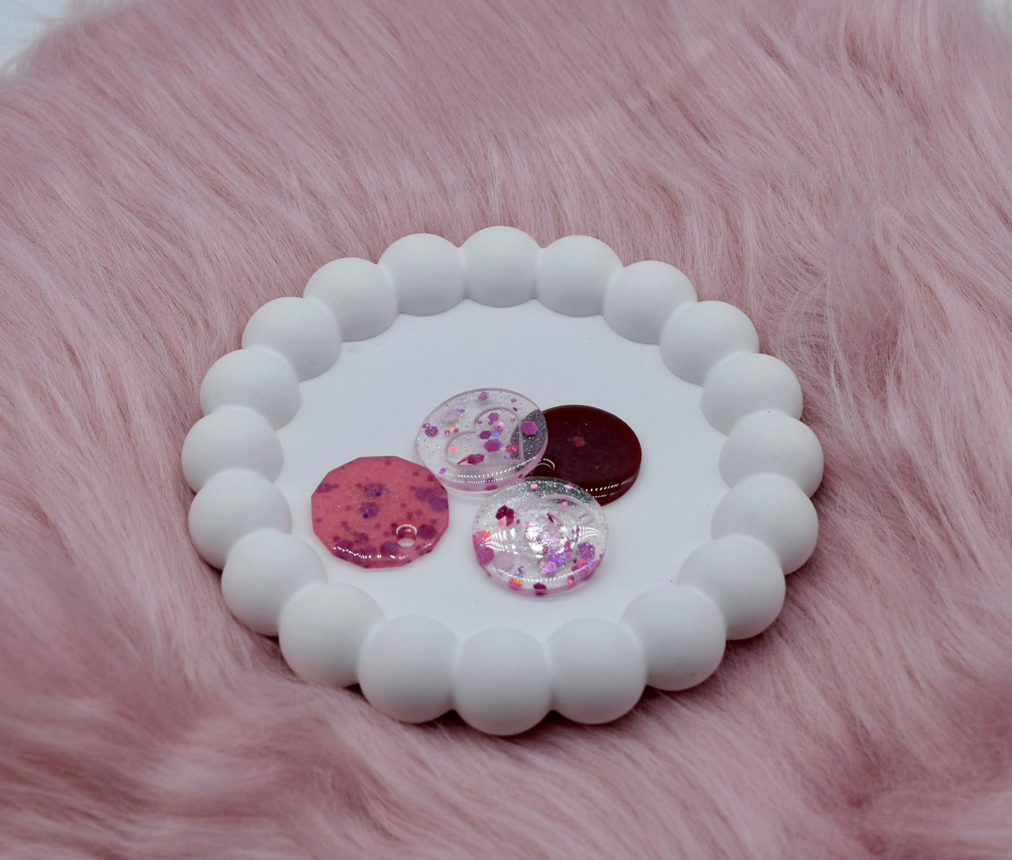 Runder Bubble Dekoteller aus Gießpulver – Schmuckablage & Tablett