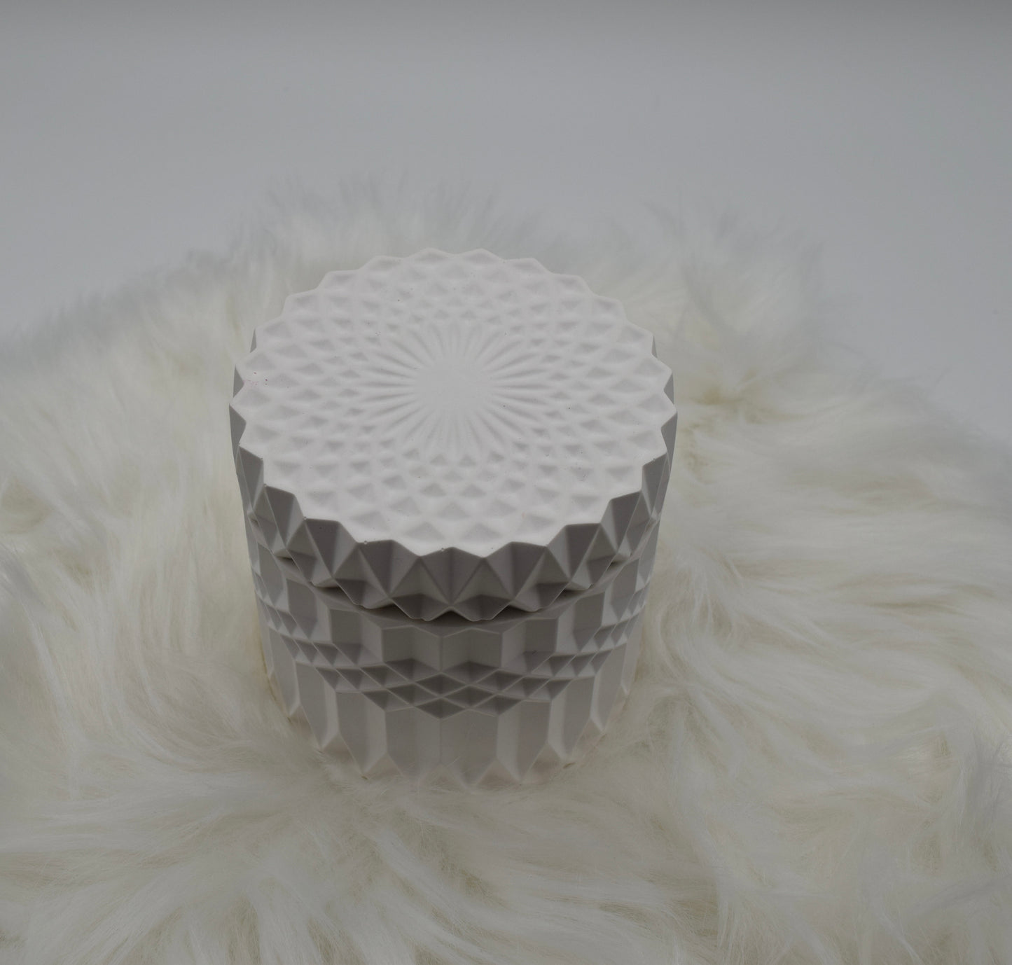 Handgemachte Dose mit Deckel – Schmuck- & Vorratsdose aus Gießpulver – Skandinavisches Design