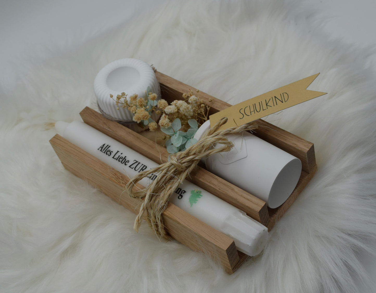 Handgemachtes Geschenkset zur Einschulung mit Kerze, Mini-Vase, Trockenblumen & Holztablett