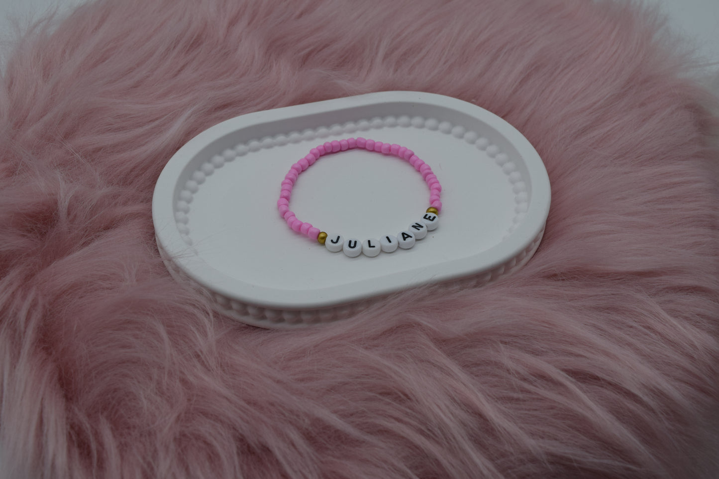 Personalisiertes Perlenarmband – Individuelle Namensarmbänder für Kinder & Erwachsene – Geschenkidee Familie