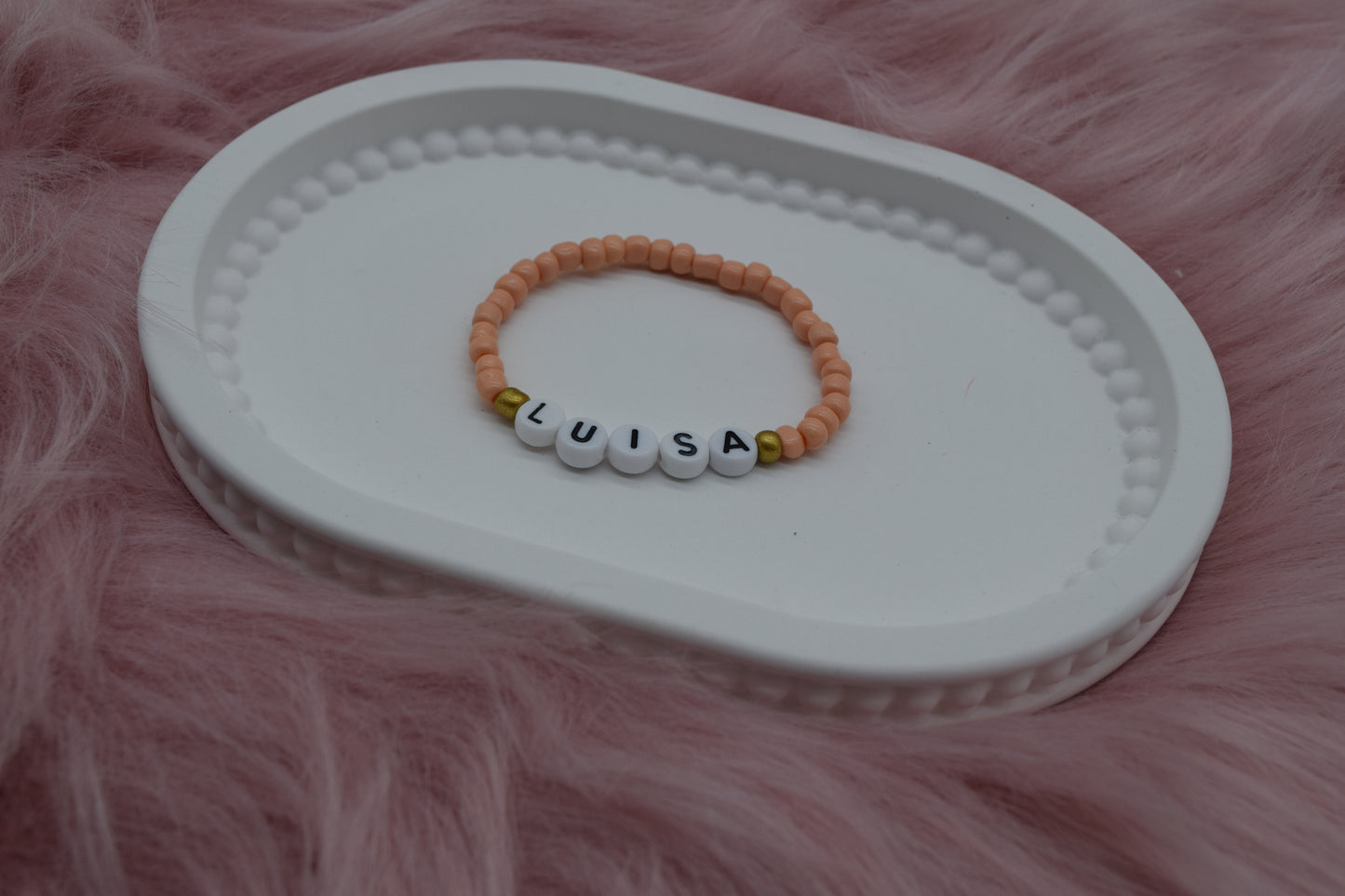 Personalisiertes Perlenarmband – Individuelle Namensarmbänder für Kinder & Erwachsene – Geschenkidee Familie