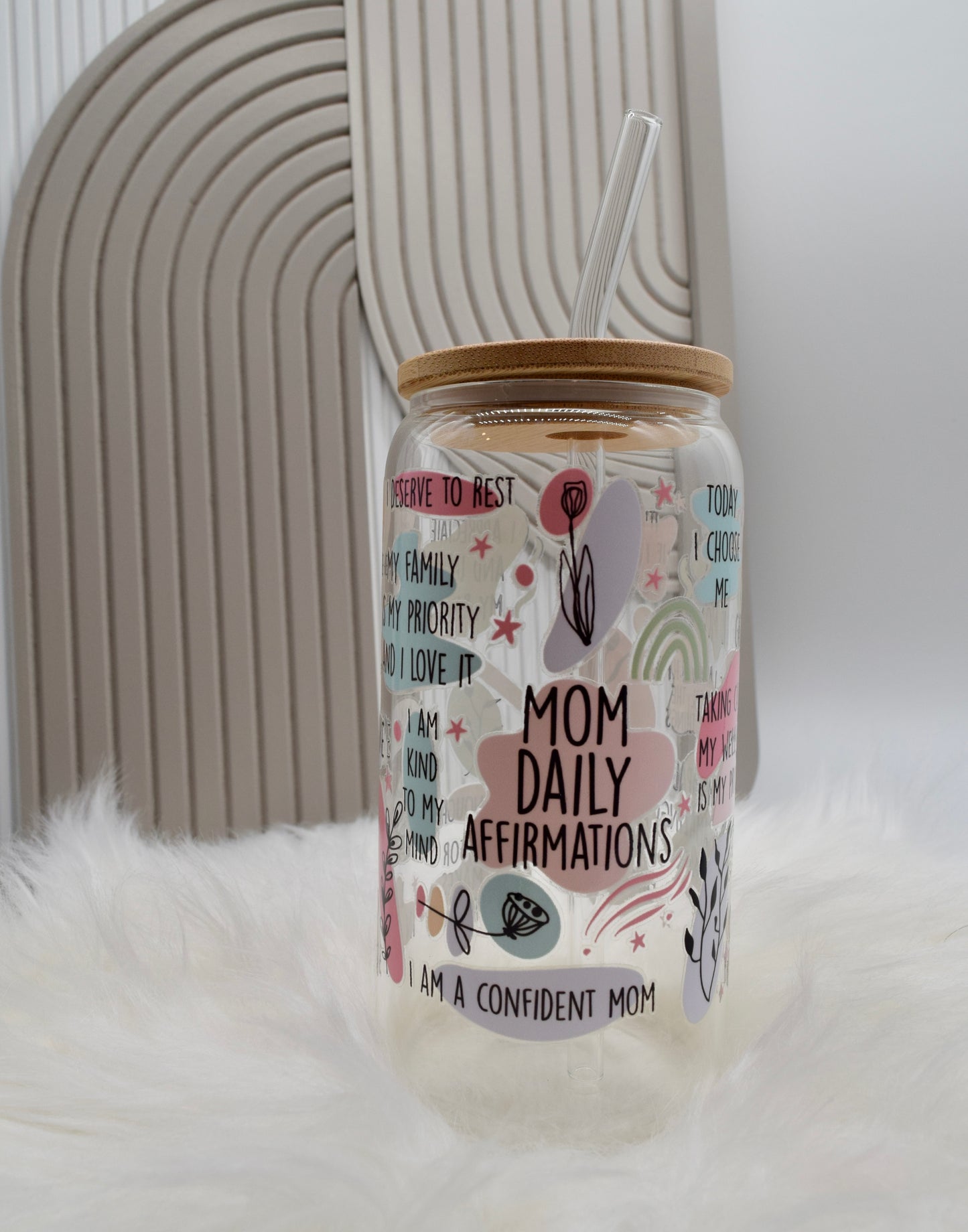 Cozy Trinkglas mit Deckel & Strohhalm – Bücher, Kaffee & Blumen Design