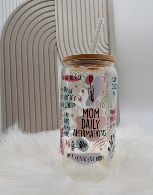 Cozy Trinkglas mit Deckel & Strohhalm – Bücher, Kaffee & Blumen Design