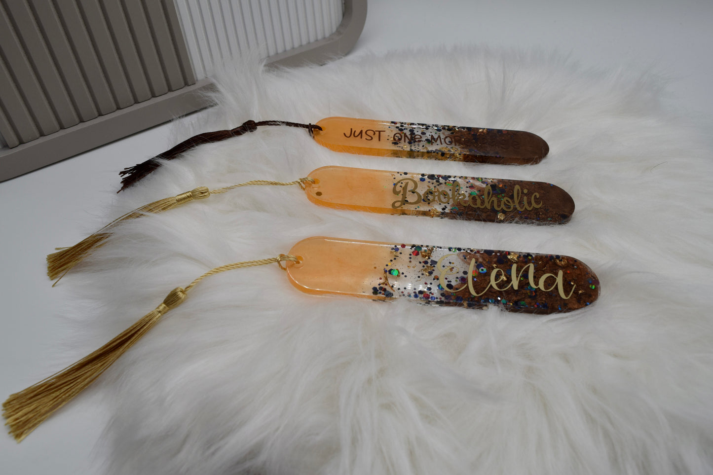 Handgemachtes Lesezeichen – personalisierbar mit Wunschname, Wort oder Spruch – Geschenk für Leseratten