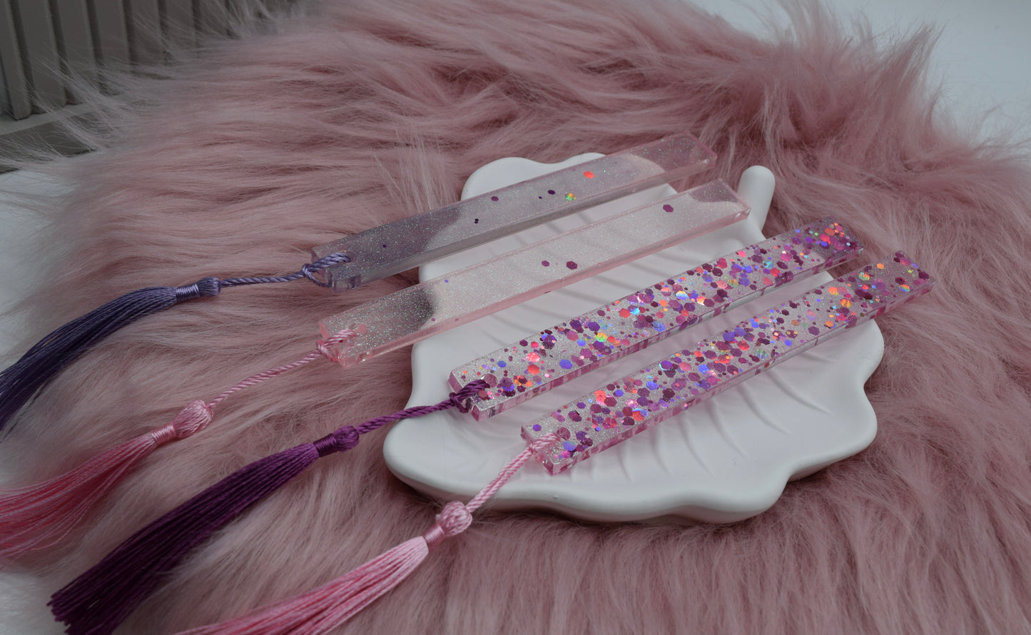 Glitzer Lesezeichen mit Quaste – Handmade Geschenk für Leseratten & Bücherfreunde