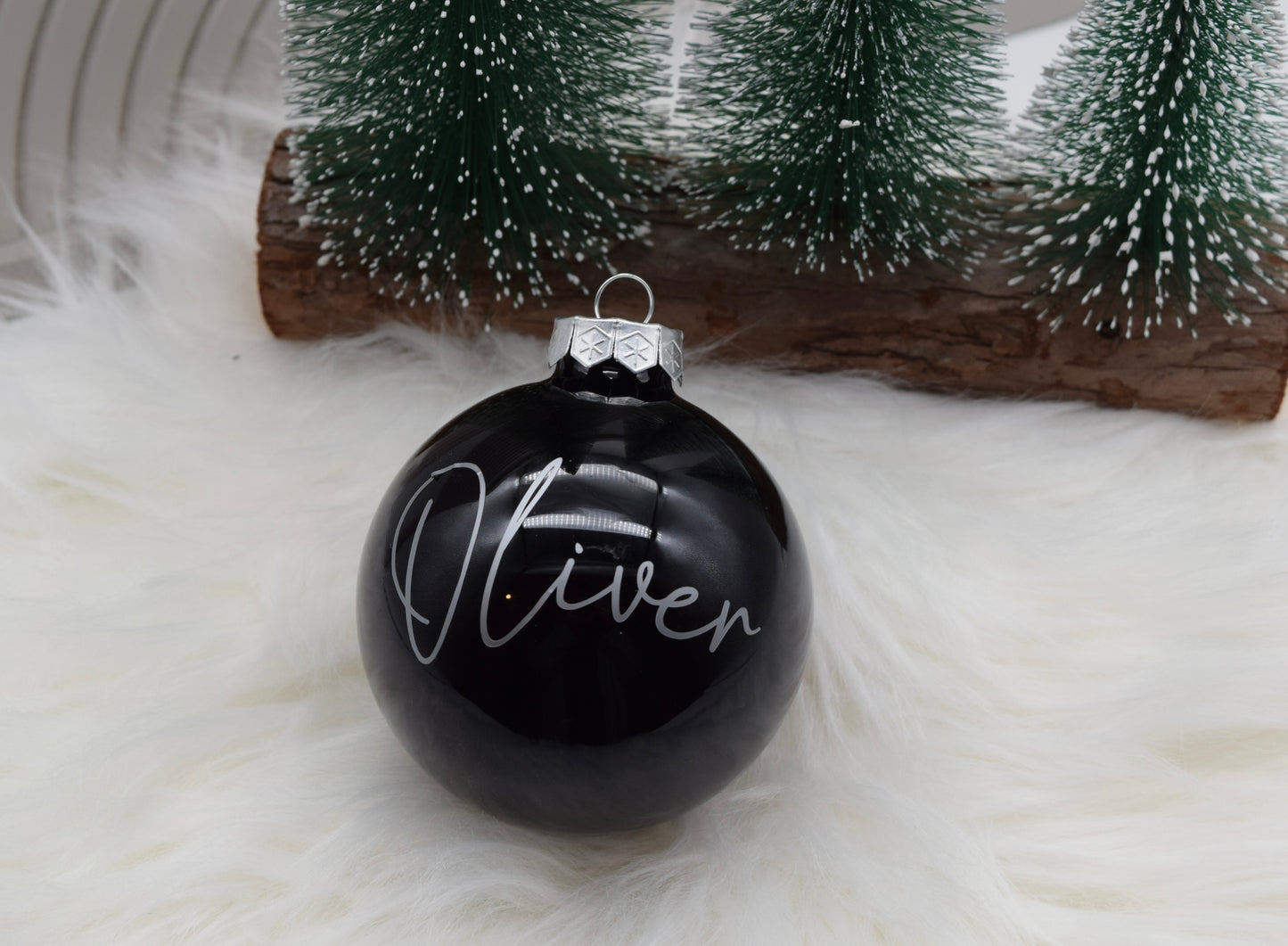 Personalisierte schwarz glänzende Weihnachtskugel mit Namen – Glas, 8 cm