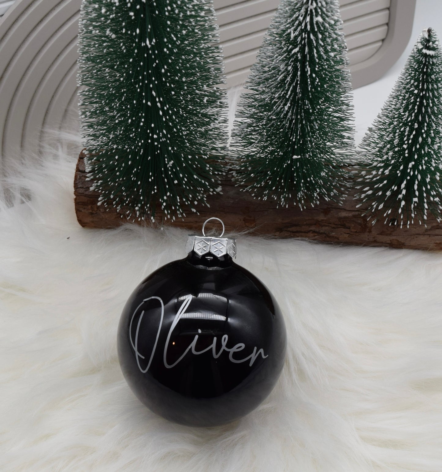 Personalisierte schwarz glänzende Weihnachtskugel mit Namen – Glas, 8 cm
