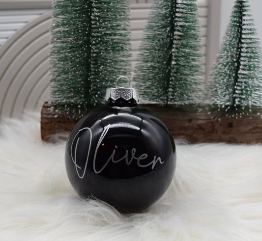 Personalisierte schwarz glänzende Weihnachtskugel mit Namen – Glas, 8 cm
