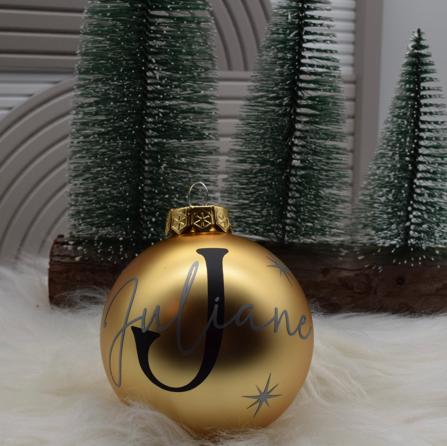 Personalisierte goldene Weihnachtskugel mit Namen & Initiale – Glas 8 cm