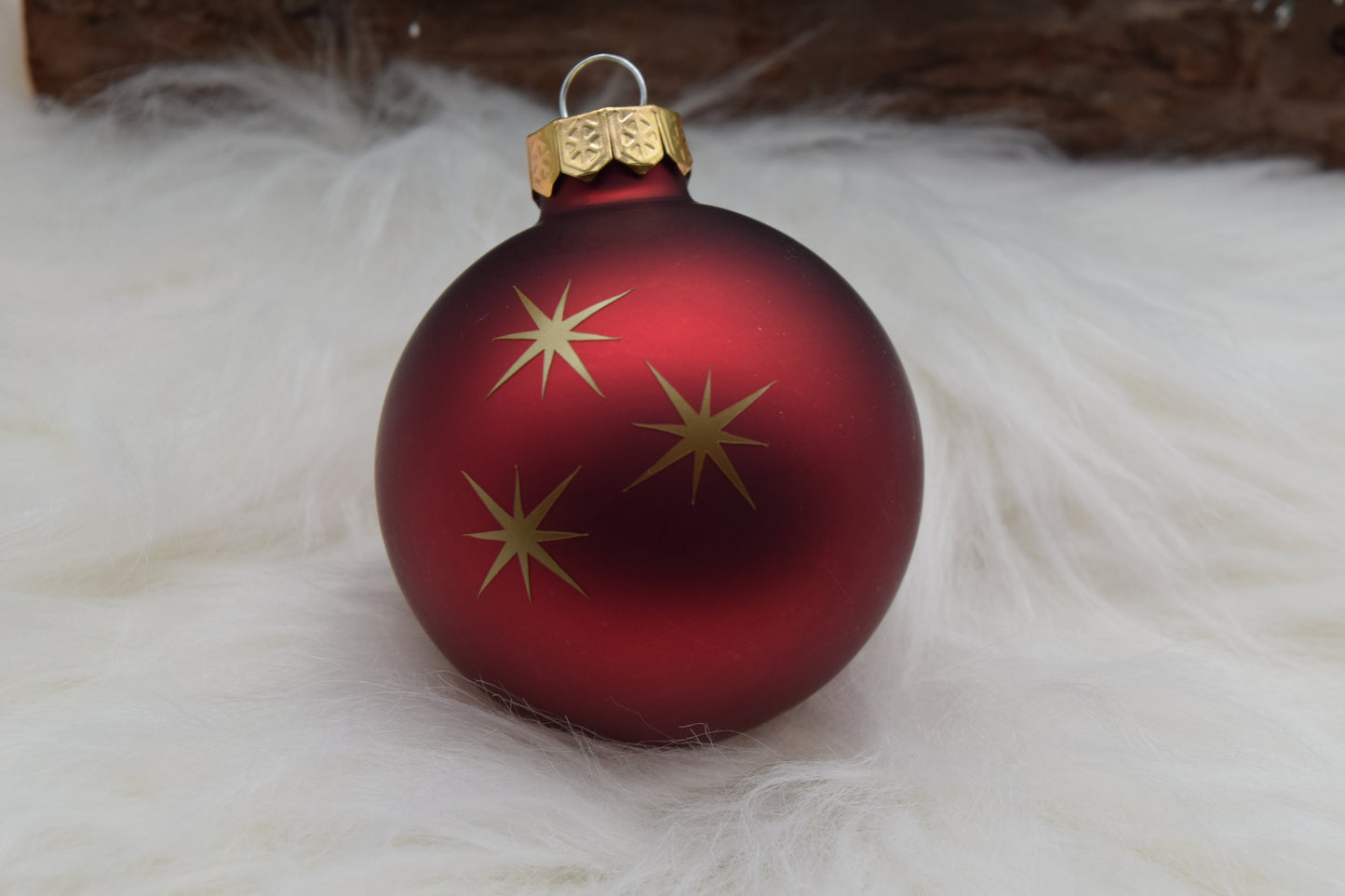 Personalisierte Weihnachtskugel mit Namen – Rot matt, Glas mit Goldschrift - 8 cm