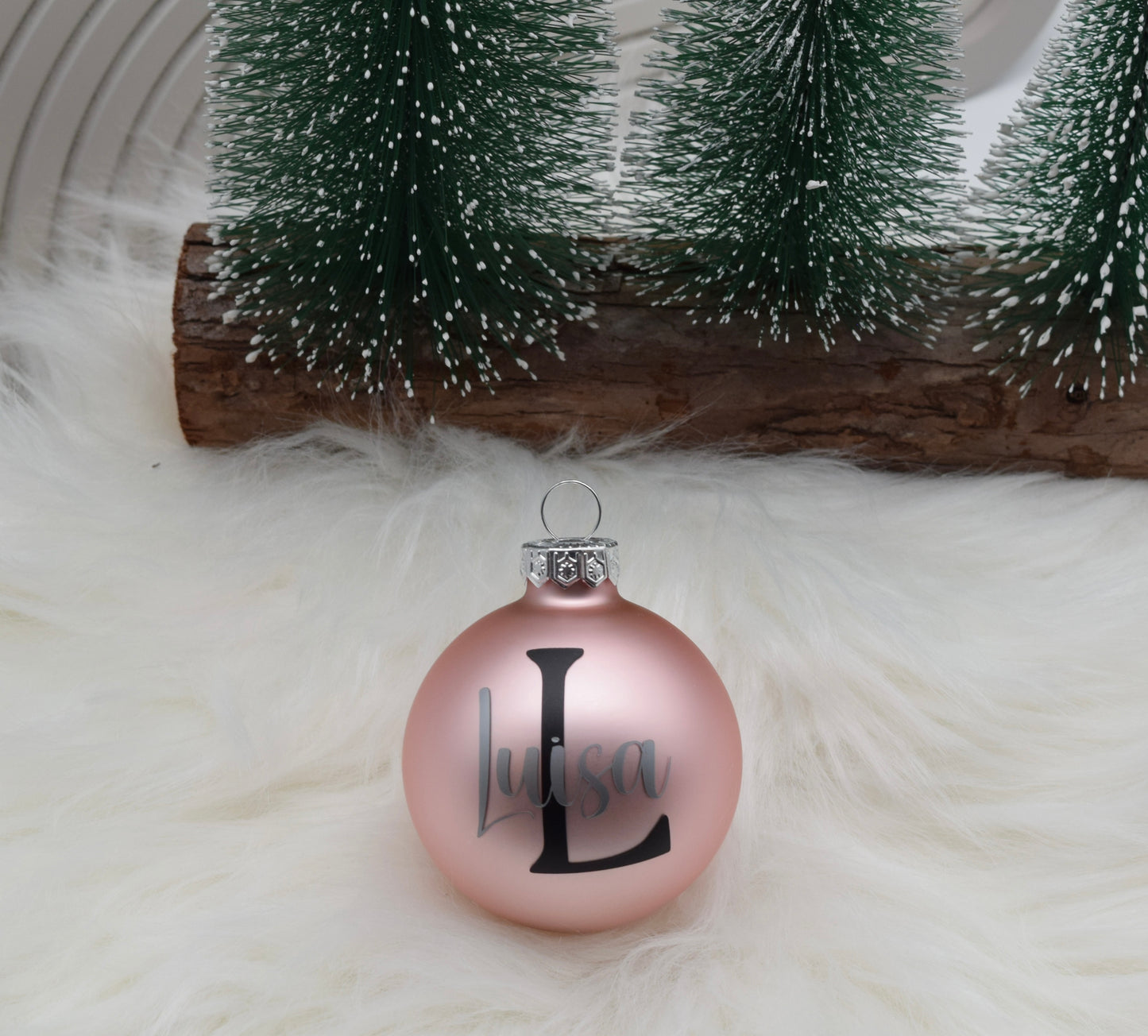 Personalisierte Weihnachtskugel in rosa mit Namen & Initiale – Glas - 6 cm