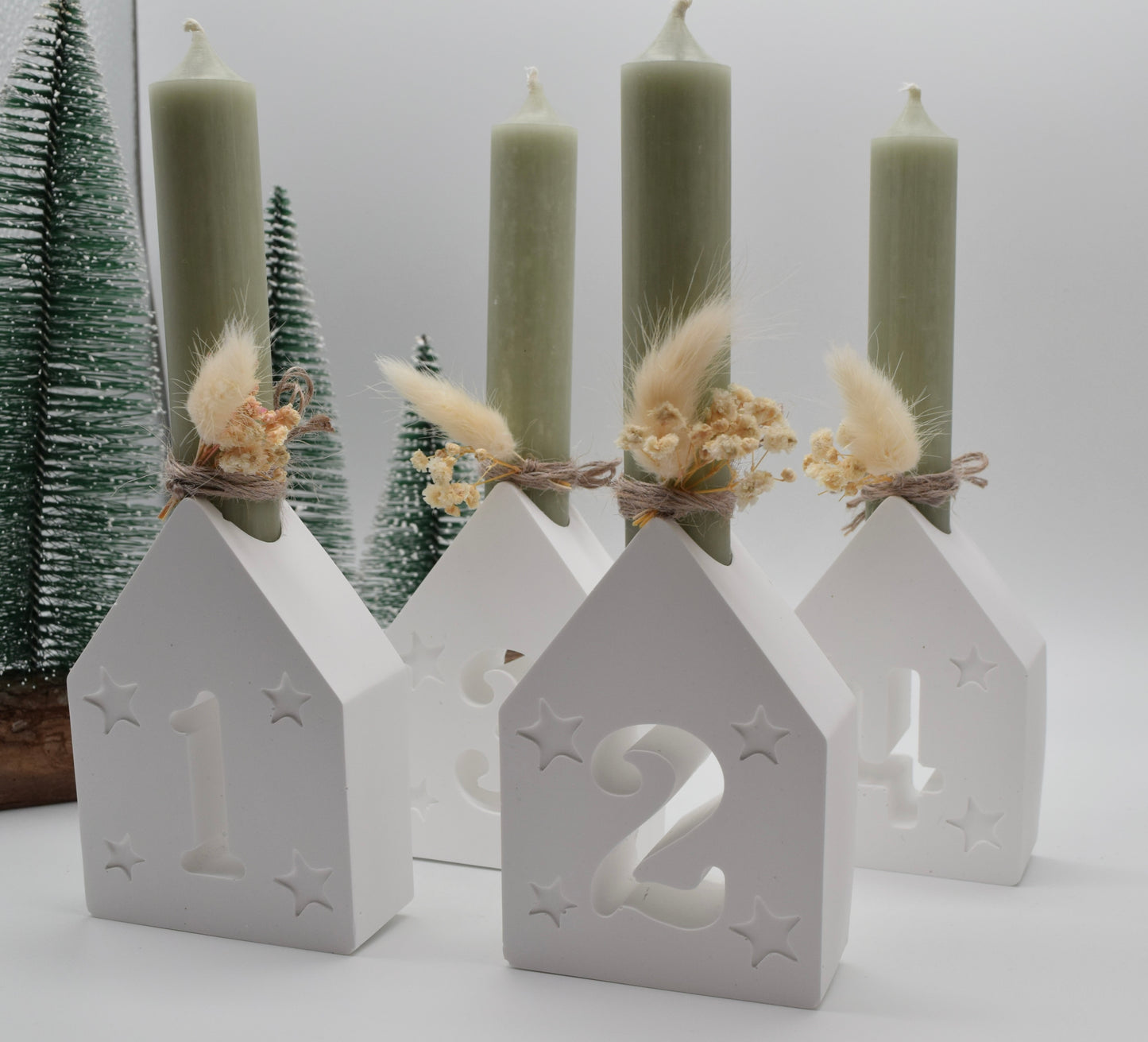 Adventskranz 4er-Set Häuser Kerzenhalter – moderne Weihnachtsdeko im Skandi-Stil