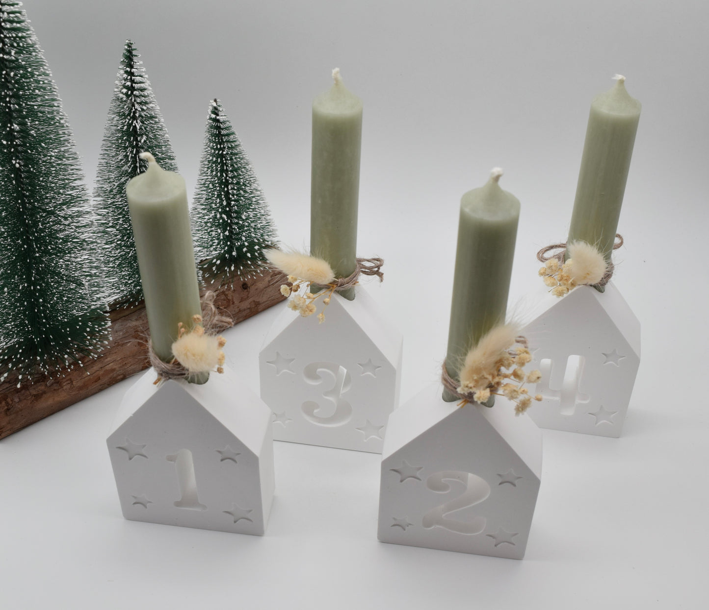 Adventskranz 4er-Set Häuser Kerzenhalter – moderne Weihnachtsdeko im Skandi-Stil