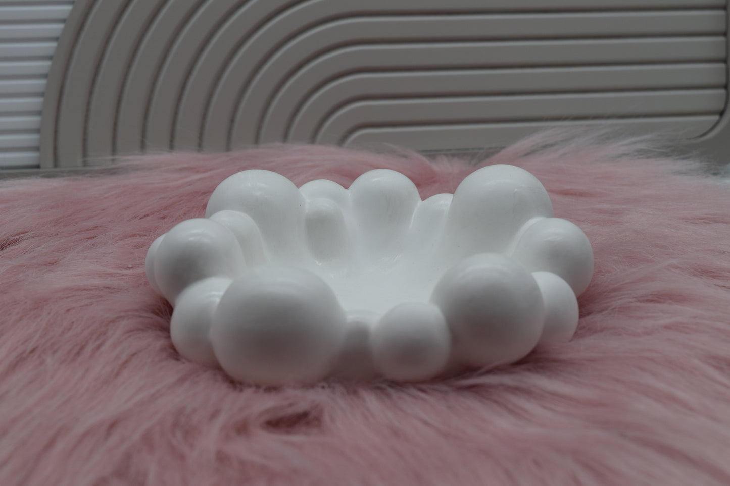 Bubble Schale aus Gießpulver – Moderne Deko & Schmuckschale in Weiß