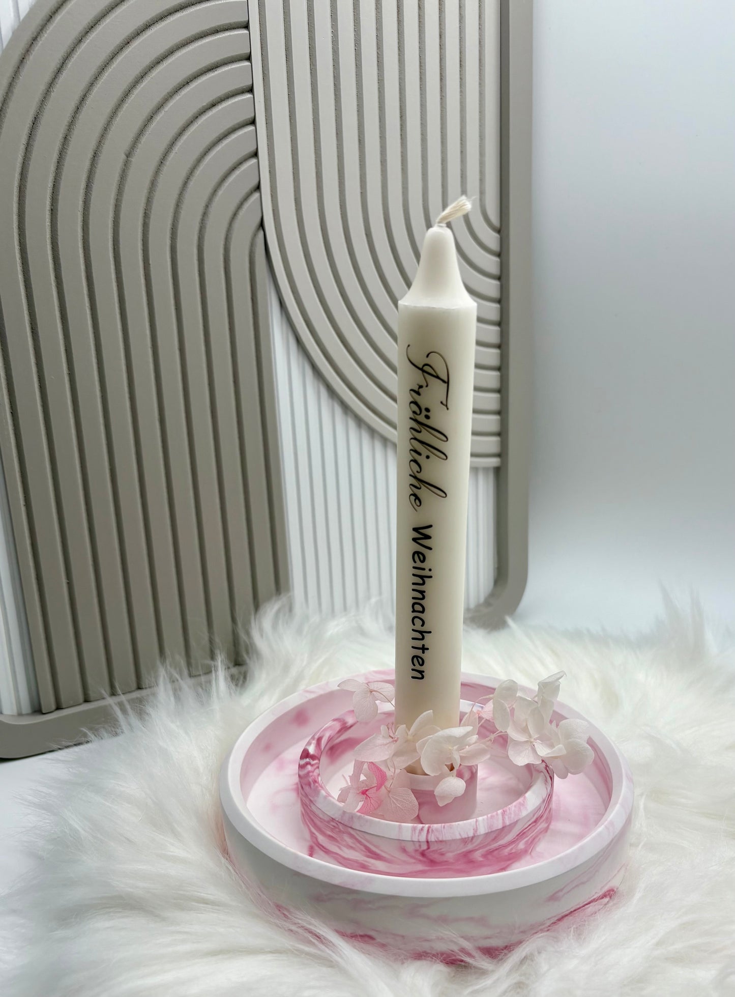 Kerzenhalter mit Kerze „Fröhliche Weihnachten“ – Handgemachte Weihnachtsdeko im Marmor-Look